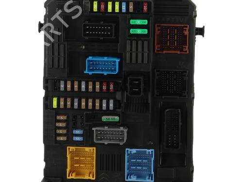 Used Fuse box Fuse box 38314051 38314051