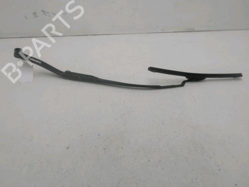 Used Front windshield wiper arm KIA SPORTAGE IV (QL, QLE) 1.7 CRDi (141 hp) 29046813