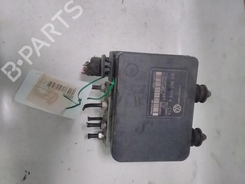 Used ABS pump AUDI A3 (8P1) 2.0 FSI (150 hp) 15749864