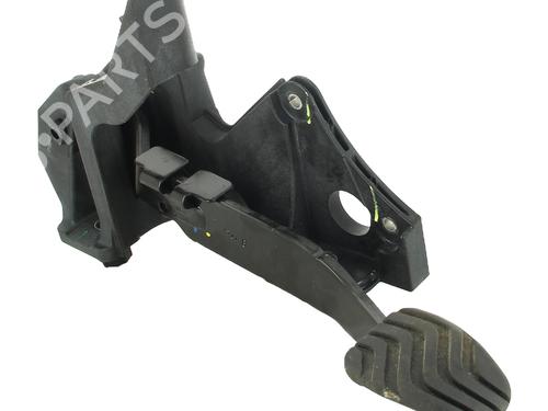 Used Break pedal Break pedal RENAULT CLIO V (B7_) 1.0 TCe 90 (B7MT) (91 hp) 33998138 33998138