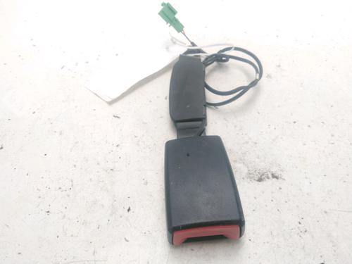 Used Seat buckle VW POLO V (6R1, 6C1) 1.4 TDI (90 hp) 23065496