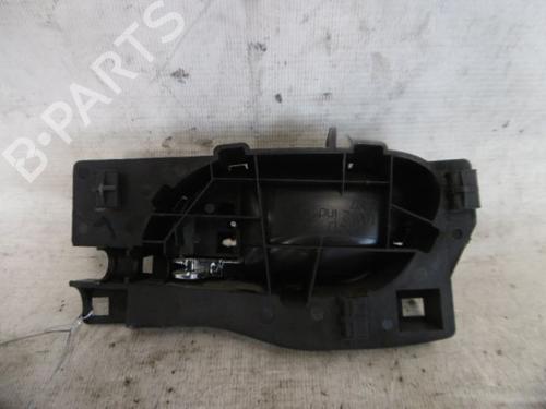 Used Front right interior door handle Front right interior door handle 15754489 15754489