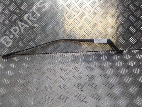 Used Front windshield wiper arm PEUGEOT 407 (6D_) 2.0 HDi 135 (6DRHRH, 6DRHRE, 6DRHRG, 6DRHRJ) (136 hp) 14902700