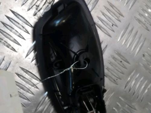 Used Front left interior door handle Front left interior door handle 13081146 13081146