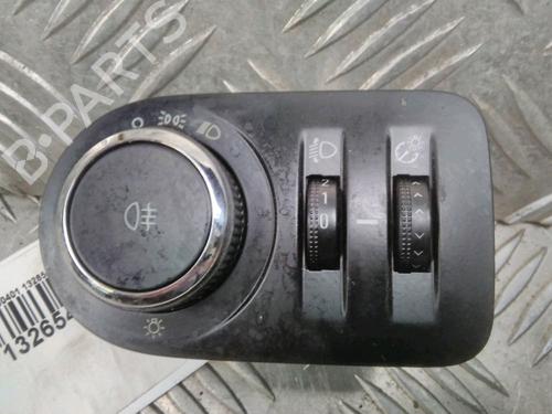 Used Headlight switch OPEL CORSA D (S07) 1.3 CDTI (L08, L68) (75 hp) 13079937