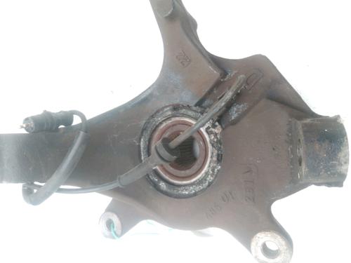 Used Left front steering knuckle RENAULT LAGUNA II (BG0/1_) 1.9 dCi (107 hp) 29985568
