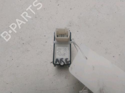 left-rear-window-switch-peugeot-3008-ii-suv-mc_-mr_-mj_-m4_-2016-25611361 main image