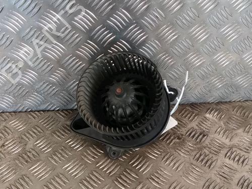 Used Heater blower motor Heater blower motor RENAULT TRAFIC II Van (FL) 2.0 dCi 115 (FL01, FL0U, FL00, FL0H, FL0M) (114 hp) 17557970 17557970