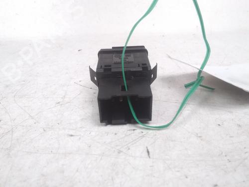 Used Warning switch Warning switch 15750665 15750665