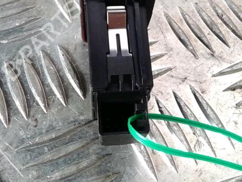 Used Warning switch AUDI Q3 (8UB, 8UG) 2.0 TDI (150 hp) 23180628