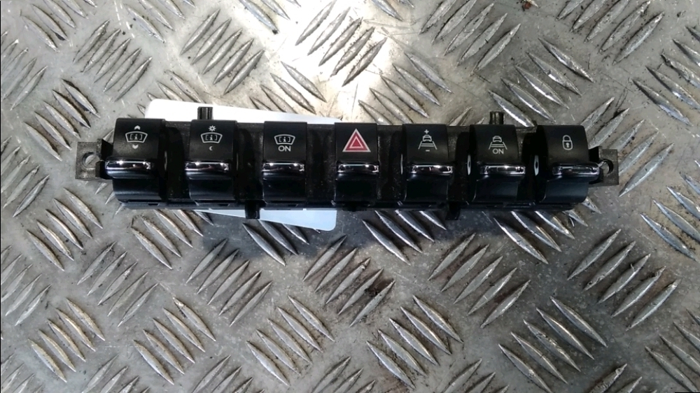 Warning switch PEUGEOT 3008 MPV (0U_) 2.0 HDi 150 / BlueHDi 150 