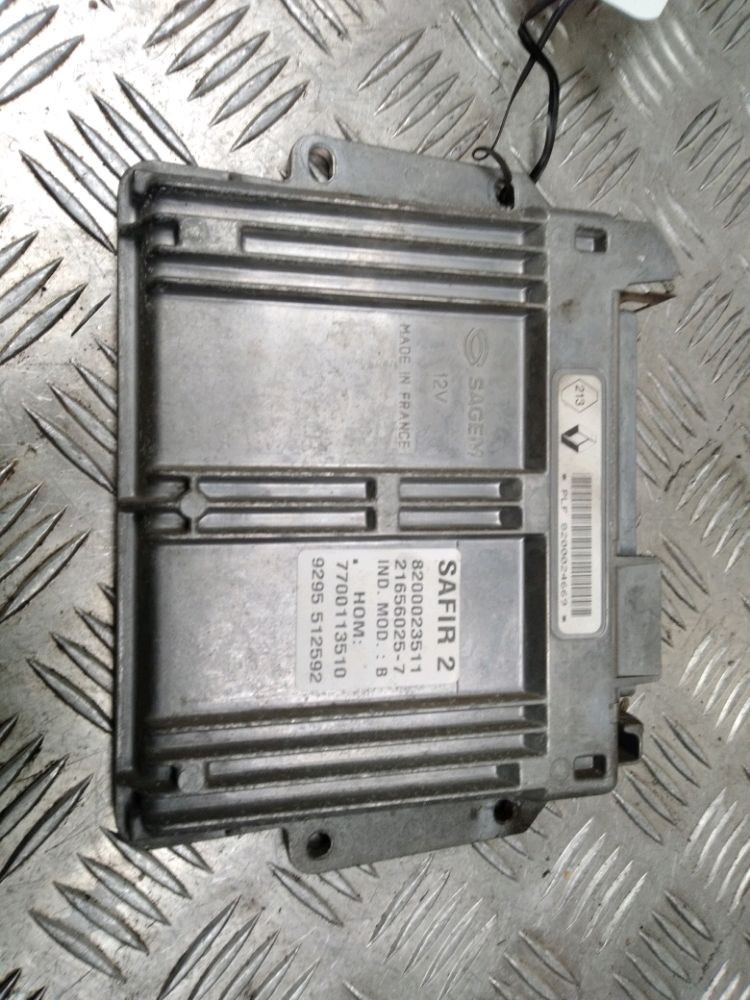 Pompe à carburant RENAULT TWINGO I (C06_) 1.2 (C066, C068) 9609374 | B