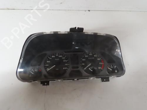 Used Instrument cluster PEUGEOT 306 (7B, N3, N5) 1.6 SR (89 hp) 19319635
