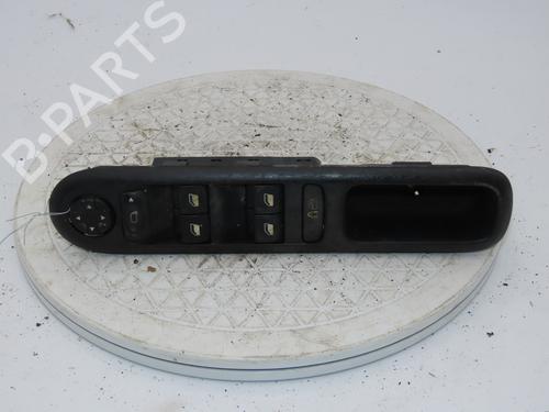 Used Left front window switch PEUGEOT 5008 (0U_, 0E_) 1.6 HDi (112 hp) 21836659