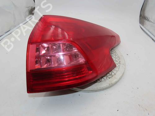 Used Right taillight Right taillight 37060957 37060957