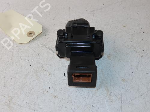 Used Card reader Card reader CITROËN C4 Picasso II 1.6 HDi / BlueHDi 115 (115 hp) 33893469 33893469