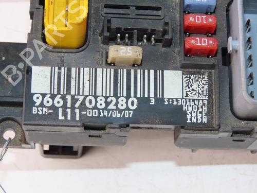 Used Fuse box PEUGEOT 307 SW (3H) 1.6 HDI 90 (90 hp) 30739894