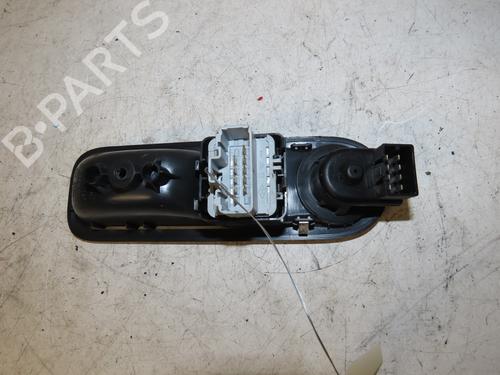 Left front window switch RENAULT CLIO III (BR0/1, CR0/1) 1.2 16V (BR02, BR0J, BR11, CR02, CR0J, CR11) | BP29153646I27 