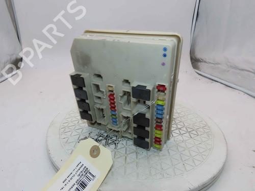 Used Fuse box Fuse box 37056539 37056539
