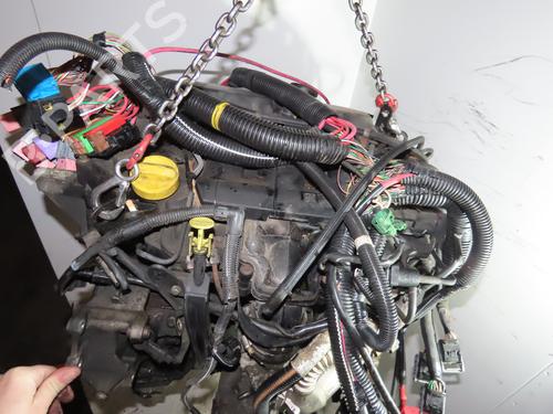 Motor Motor RENAULT MASTER II Van (FD) 2.5 dCi (FD01, FD02, FD21, FD22, FD31, FD32, FD3Y, FD71,... (120 hp) 32254240 32254240