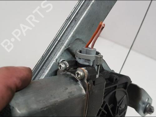 Rudehejsemekanisme Højre foran DACIA LOGAN MCV (KS_) 1.5 dCi (KS0K) (68 hp) 10947028