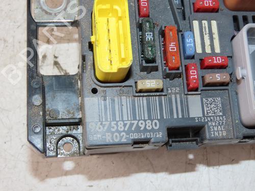 Used Fuse box Fuse box PEUGEOT 5008 (0U_, 0E_) 1.6 HDi (112 hp) 35747798 35747798