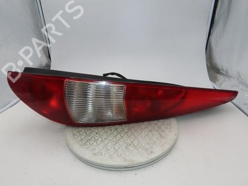 Used Right taillight FORD MONDEO III Turnier (BWY) 2.0 16V TDDi / TDCi (115 hp) 26197002