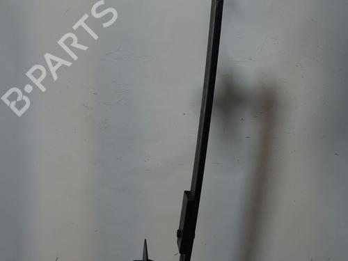 Used Front bumper reinforcement Front bumper reinforcement 37511730 37511730