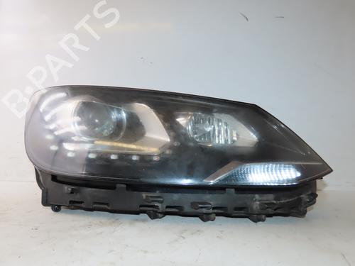 Used Right headlight VW SHARAN (7N1, 7N2) 1.4 TSI (150 hp) 29345524