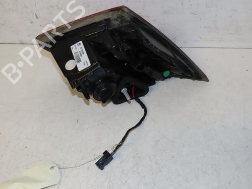 Used Right tailgate light PEUGEOT 308 II (LB_, LP_, LW_, LH_, L3_) 1.5 BlueHDI 100 (102 hp) 26404644