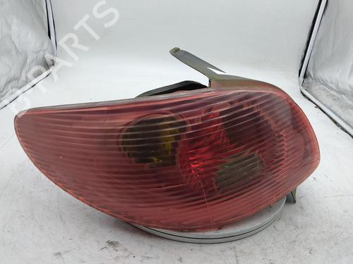 Venstre baglygte Venstre baglygte PEUGEOT 206 Hatchback (2A/C) 1.4 HDi eco 70 (68 hp) 39540671 39540671
