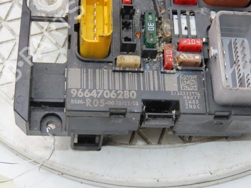 Fuse box PEUGEOT 308 I (4A_, 4C_) 1.6 HDi | BP29152385E1