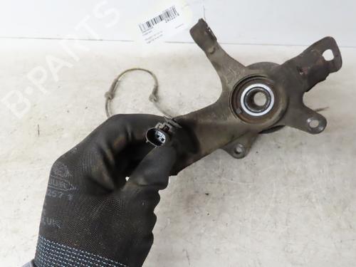 Used Right front steering knuckle PEUGEOT 107 (PM_, PN_) 1.0 (68 hp) 17994733