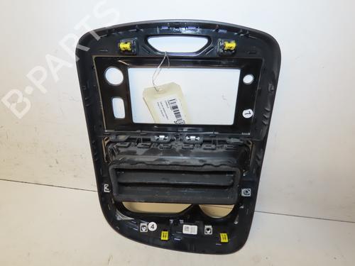 Console centrale DACIA LOGAN MCV II TCe 90 (K8M1, K8MA, K8AC) (90 hp) 29153251