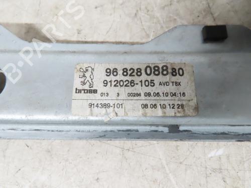 Front right window mechanism PEUGEOT 5008 (0U_, 0E_) 1.6 HDi | BP18837303C23 
