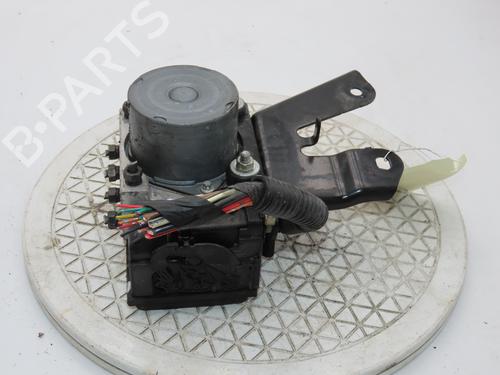 Used ABS pump ABS pump PEUGEOT 107 (PM_, PN_) 1.4 HDi (54 hp) 33133827 33133827