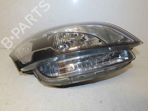 Right headlight KIA SOUL I (AM) 1.6 CRDi 128 | BP37053878C29 - Image 2