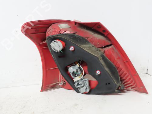 Used Right taillight TOYOTA YARIS (_P9_) 1.3 VVT-i (SCP90_, SCP90R) (87 hp) 16165058