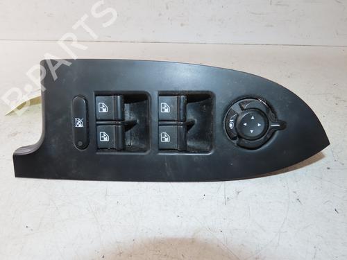 Used Left front window switch Left front window switch ALFA ROMEO GIULIETTA (940_) 1.4 TB (940FXA1A, 940FXT1A) (120 hp) 33134823 33134823