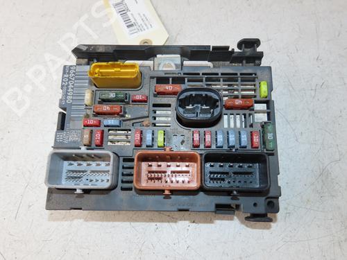 Used Fuse box Fuse box PEUGEOT 5008 (0U_, 0E_) 2.0 HDi 150 / BlueHDi 150 (150 hp) 34498351 34498351