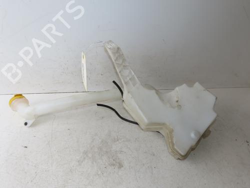Used Windscreen washer tank Windscreen washer tank RENAULT CAPTUR I (J5_, H5_) 1.5 dCi 90 (J5N4, J5M5, J5MW, J5M6, J5AL, J5AJ) (90 hp) 33947015 33947015