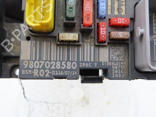 Used Fuse box PEUGEOT 5008 (0U_, 0E_) 1.6 BlueHDi 120 (120 hp) 26195509