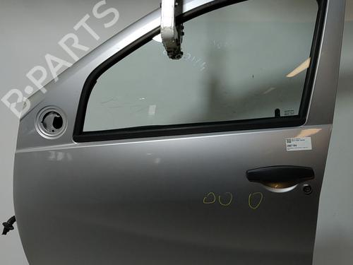 left-front-door-dacia-sandero-2008-39755398 main image