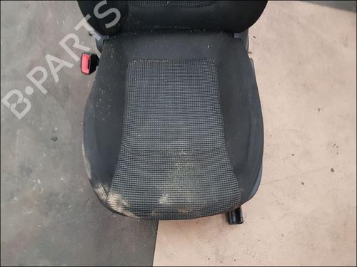 Left front seat PEUGEOT 5008 (0U_, 0E_) 2.0 HDi 150 / BlueHDi 150 | BP16203238C15