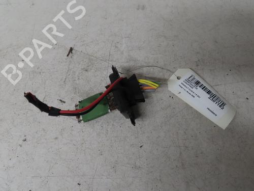 Used Heater resistor RENAULT CLIO III (BR0/1, CR0/1) 1.5 dCi (C/BR0G, C/BR1G) (68 hp) 17021536