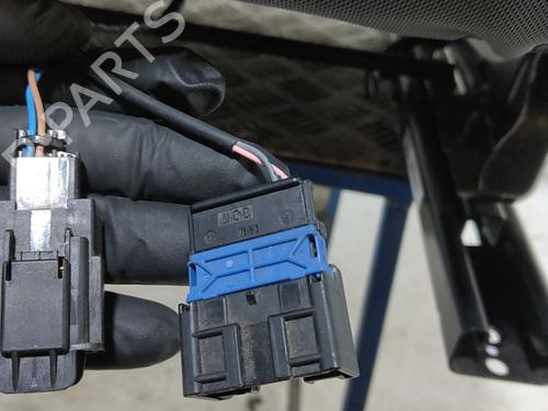 Left front seat RENAULT MASTER III Van (FV) 2.3 dCi 170 FWD (FV0L) | BP40438457C15 - Image 9