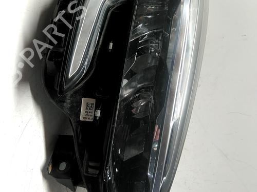 Højre forlygte Højre forlygte 39418743 39418743
