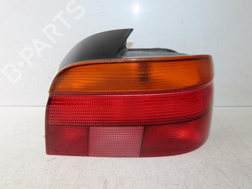 Høyre baklys BMW 5 (E34) 525 td (115 hp) 33188630