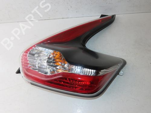 Farolim direito Farolim direito NISSAN JUKE (F15) 1.2 DIG-T (115 hp) 33135397 33135397