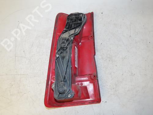 Fanale posteriore destro LAND ROVER DISCOVERY II (L318) 2.5 Td5 4x4 (139 hp) 26196952